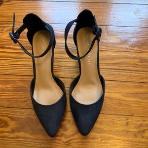 Kelly & Katie Navy Blue suede heels
